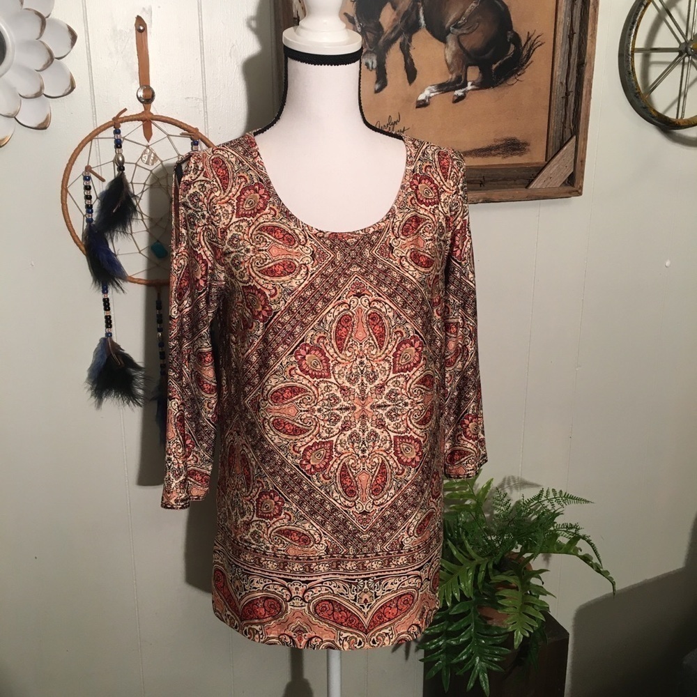 NWT Roz&Ali v neck open shoulder blouse